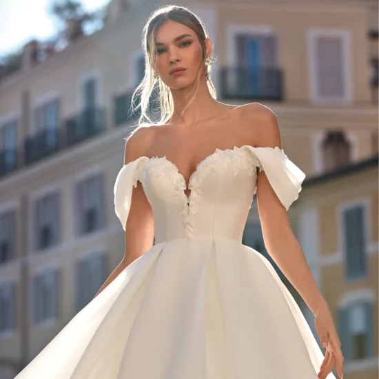 Brautkleid Laurie von Nicole Milano - Vorschau