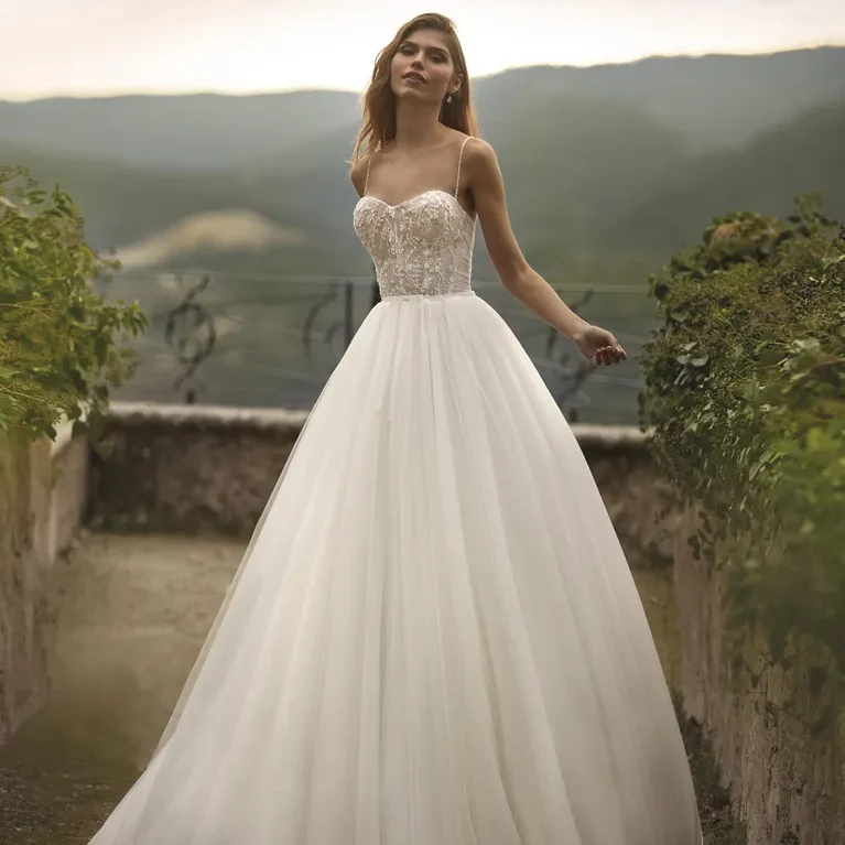 Brautkleid Lija von Nicole Milano– Vorschau