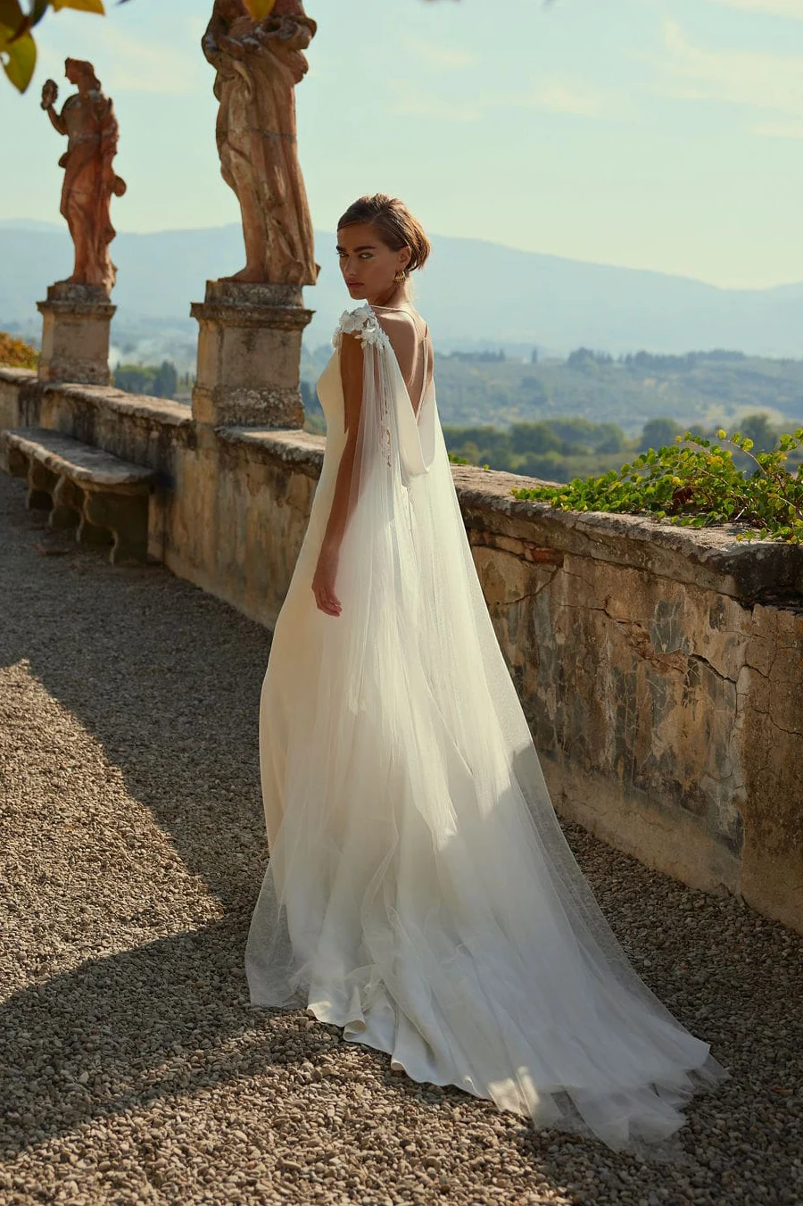 Brautkleid Dorran-D von Modeca – seitlich