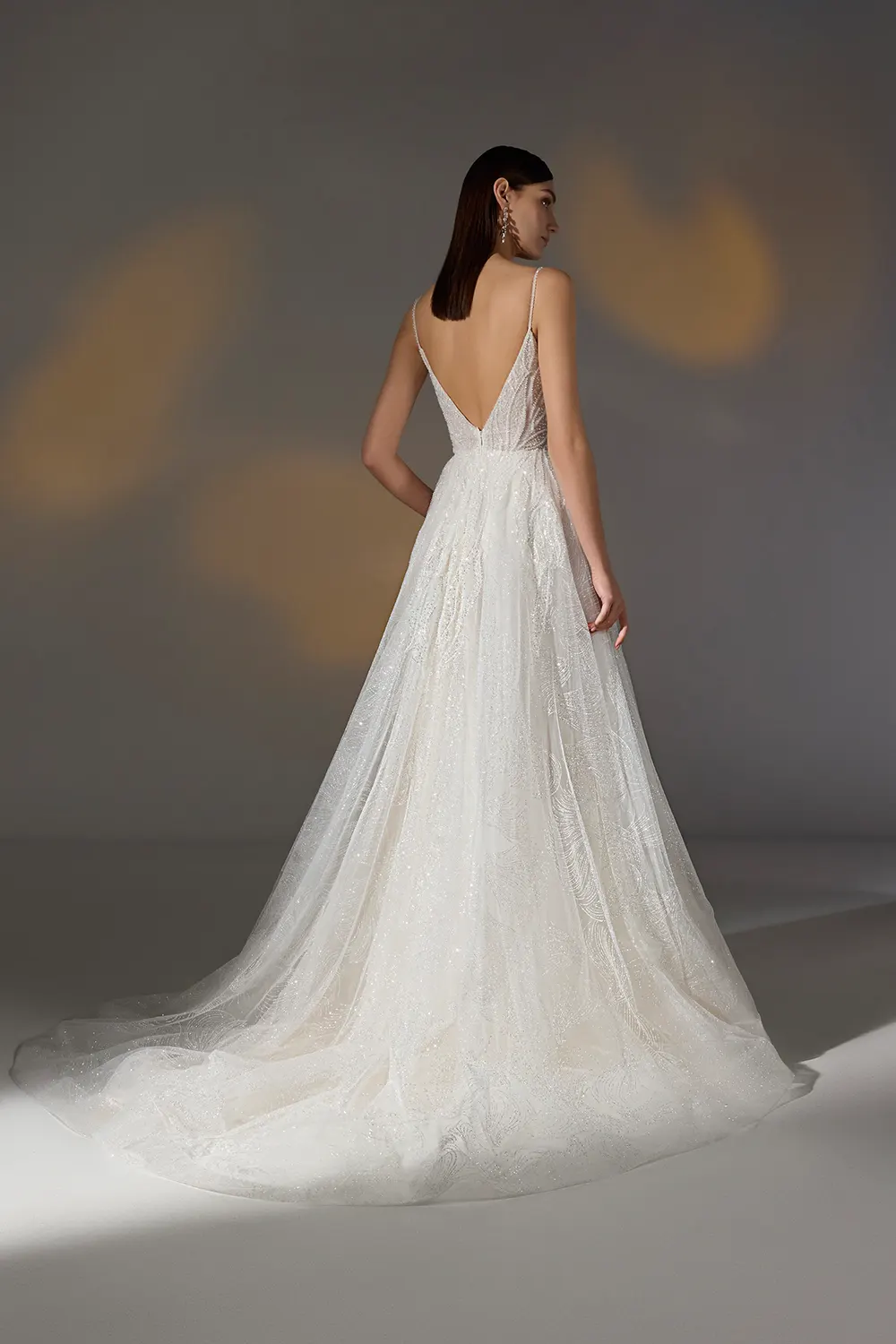 Brautkleid Astria von Pronovias – Rückenansicht