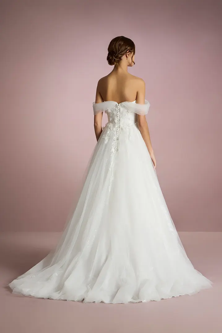 Brautkleid Isa von White One – Rückenansicht