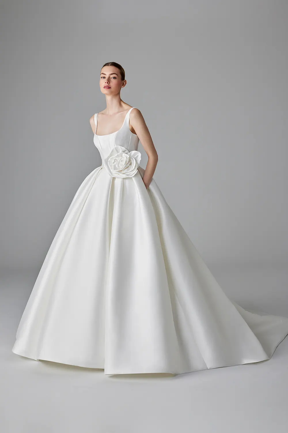 Brautkleid Julian von Pronovias – Vorschau