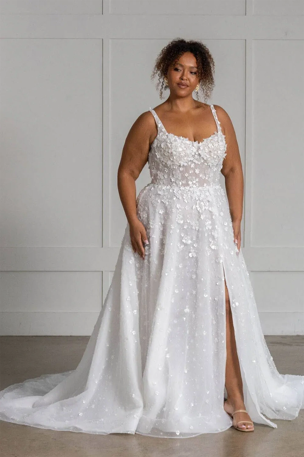 Brautkleid Leisel Curvy von Madi Lane – Vorschau