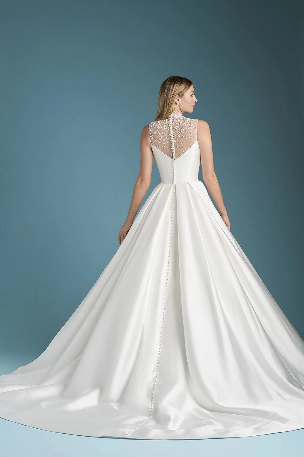 Brautkleid Modell A1366NC von Allure Bridals – Rückenansicht