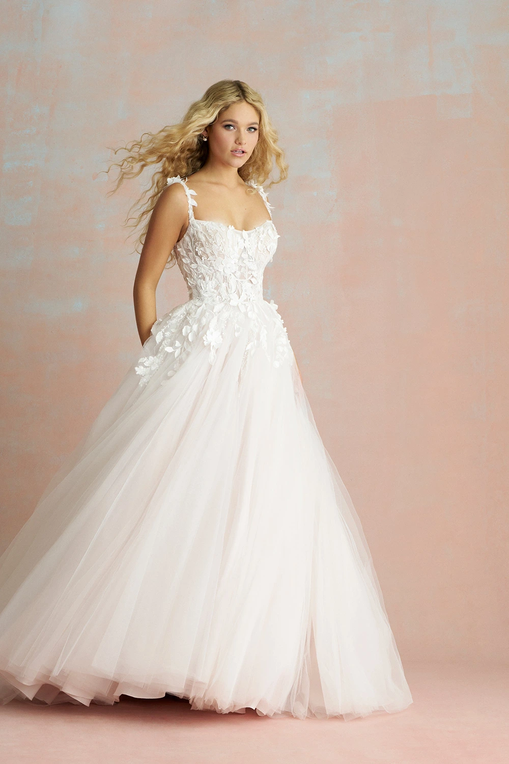 Brautkleid Modell R3852 von Allure Bridals – Vorschau