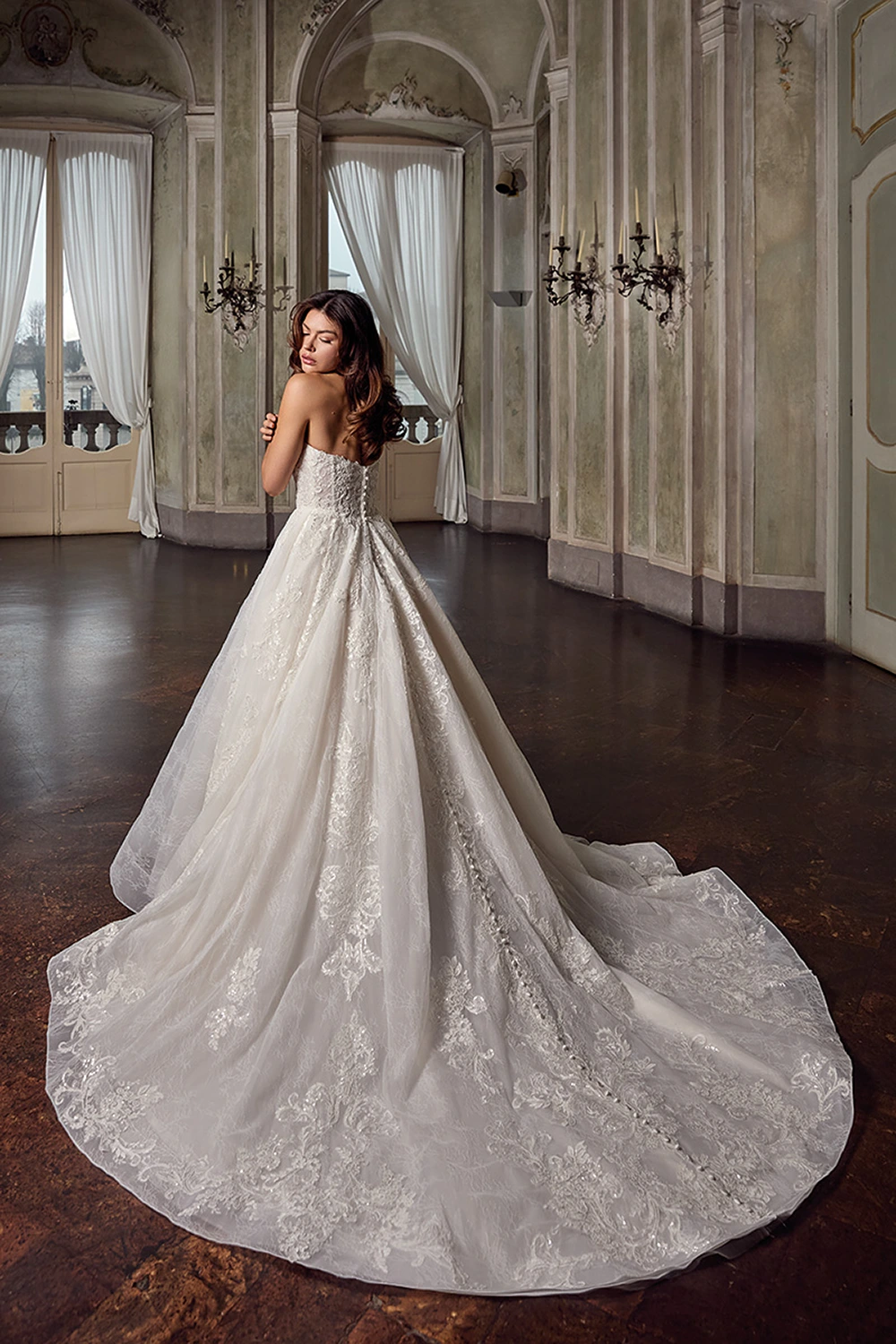 Brautkleid Modell Toulouse von Eddy K – Rückenansicht