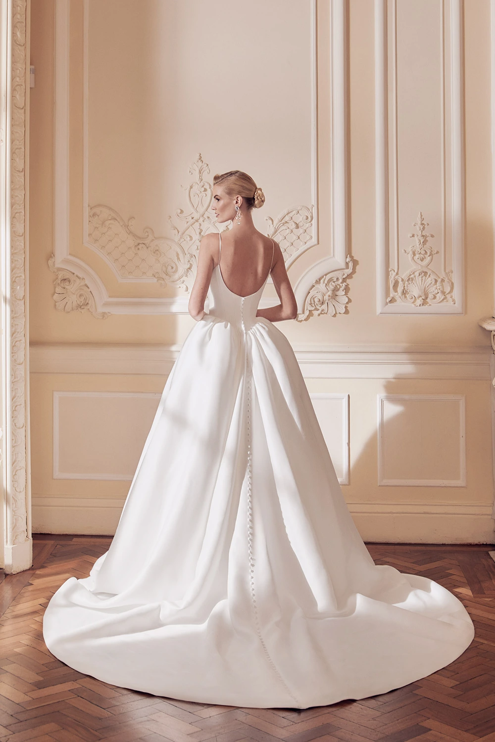 Brautkleid Modell Daphne von Ellis Bridals – Rückenansicht