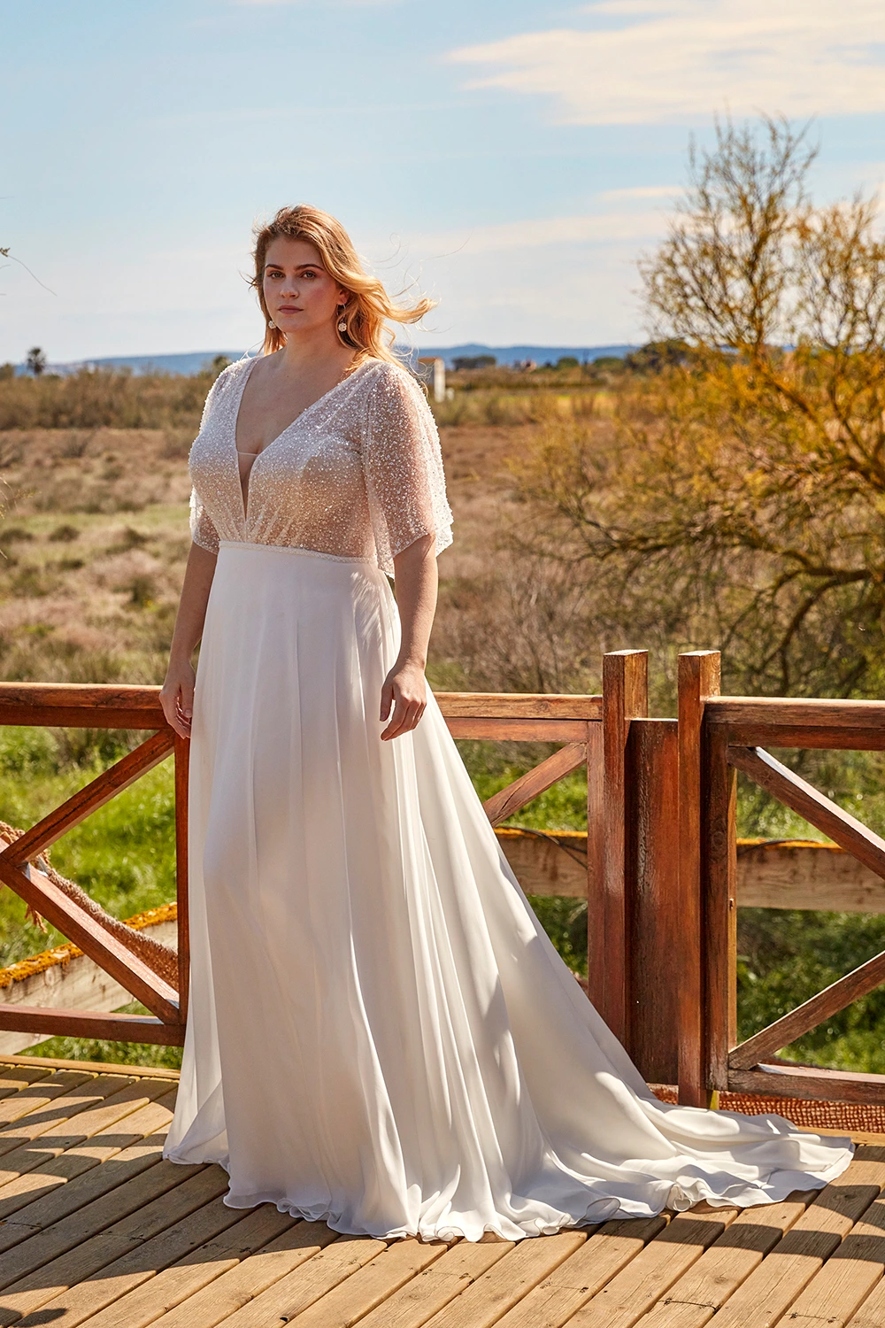 Brautkleid Modell Kayak Curvy von Fara Sposa – Vorschau