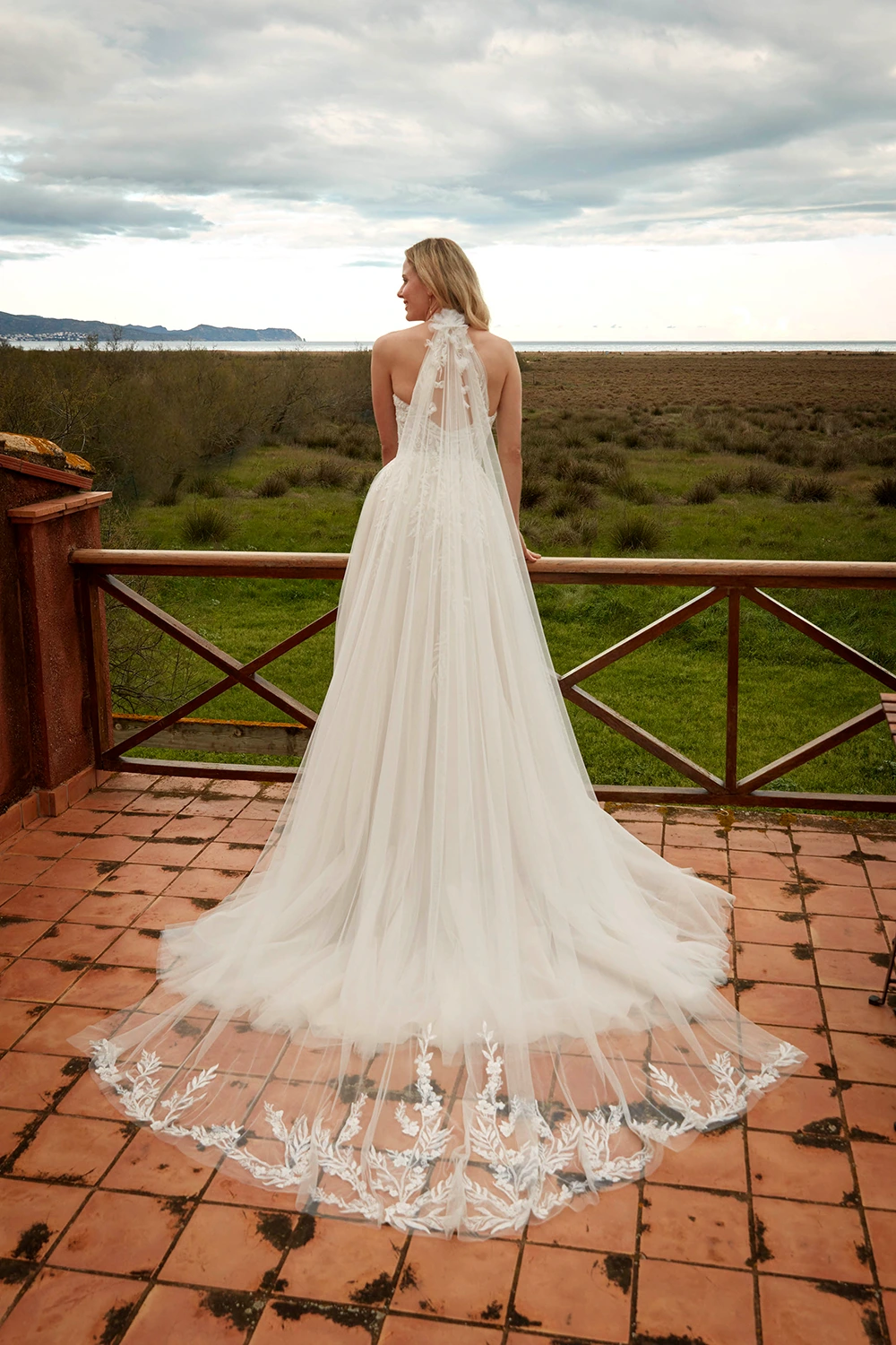 Brautkleid Modell Omnia von Fara Sposa – Rücken