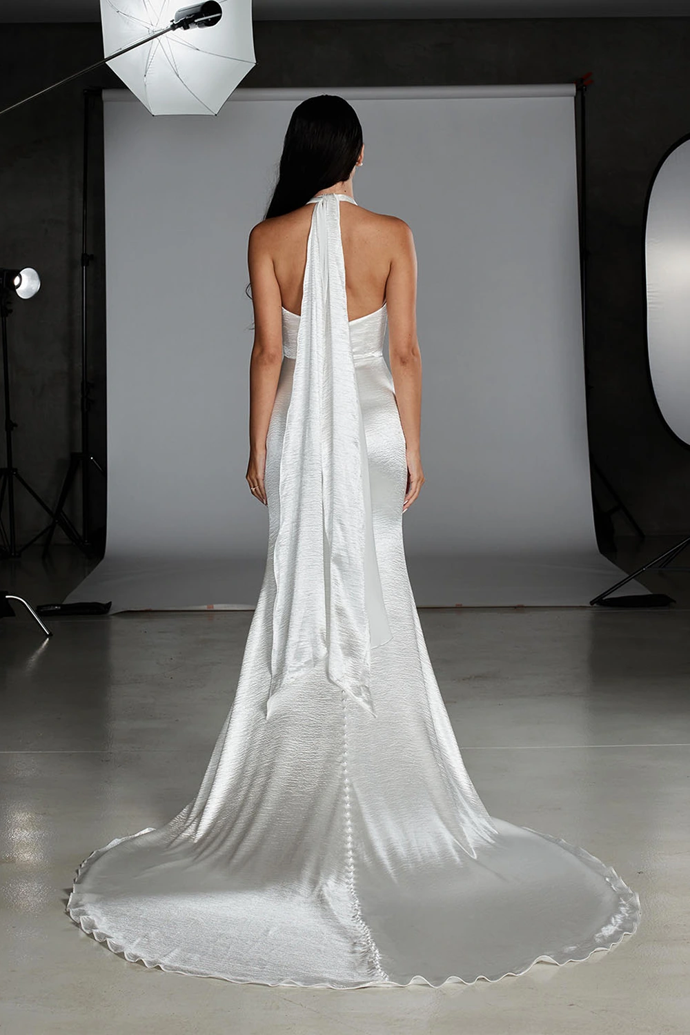 Brautkleid Modell Dean CH von Evie Young – Hinten