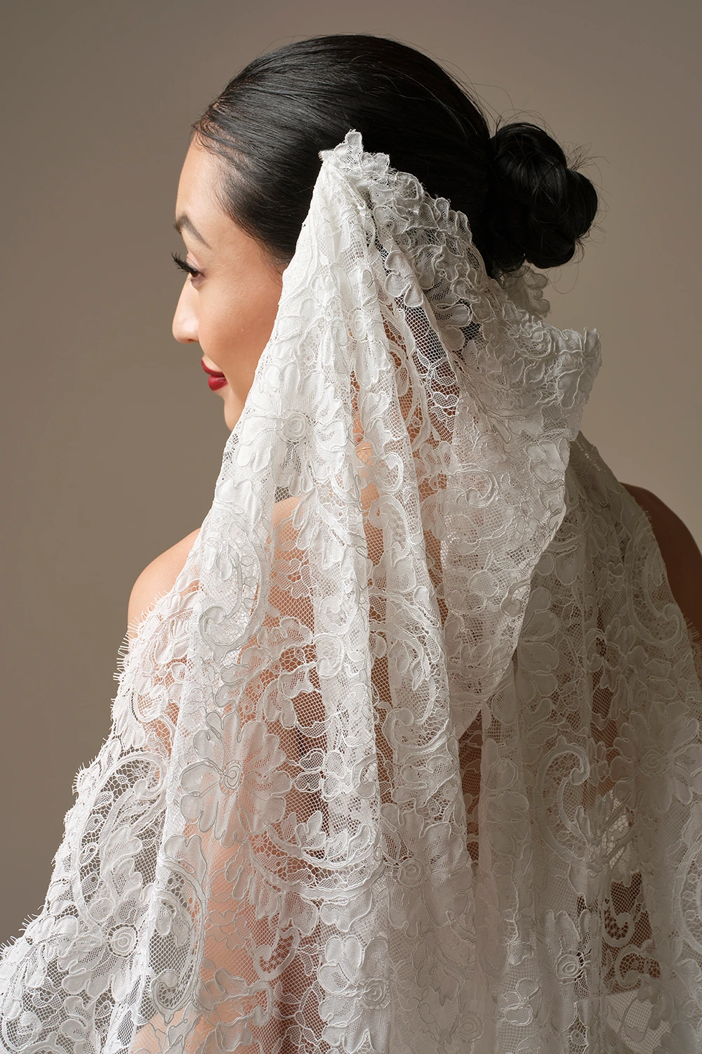 Brautkleid Modell Tamar von Sottero und Midgley – Schleier nah