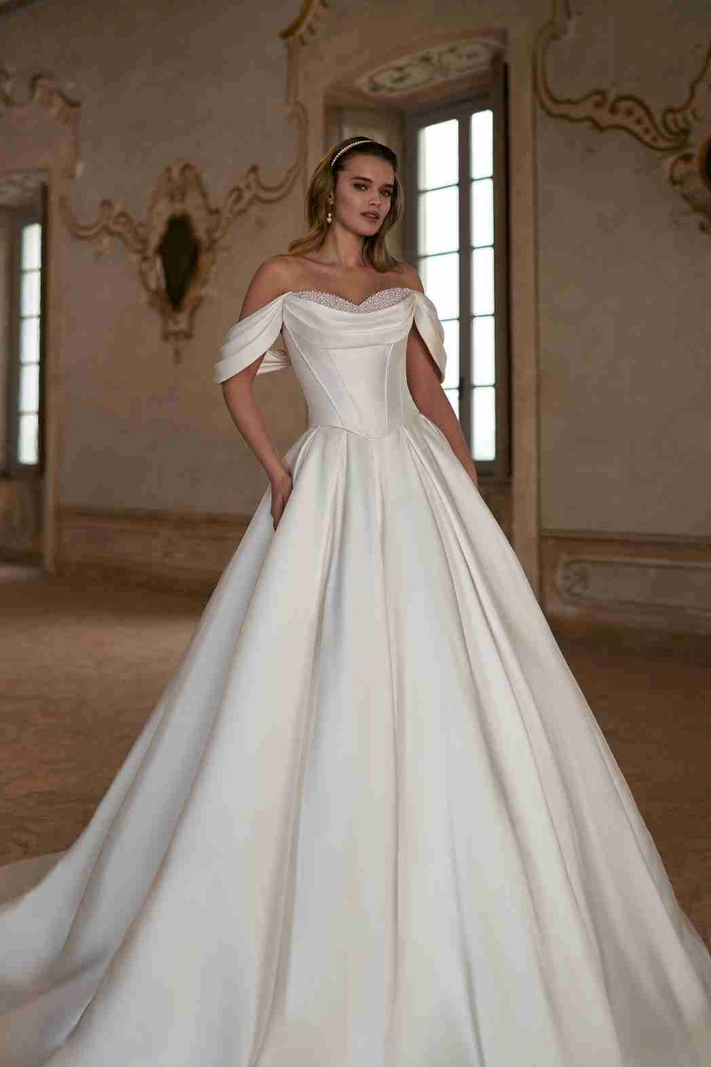 Brautkleid Modell Nirit (Braut-Top) von Herve Paris – Vorne