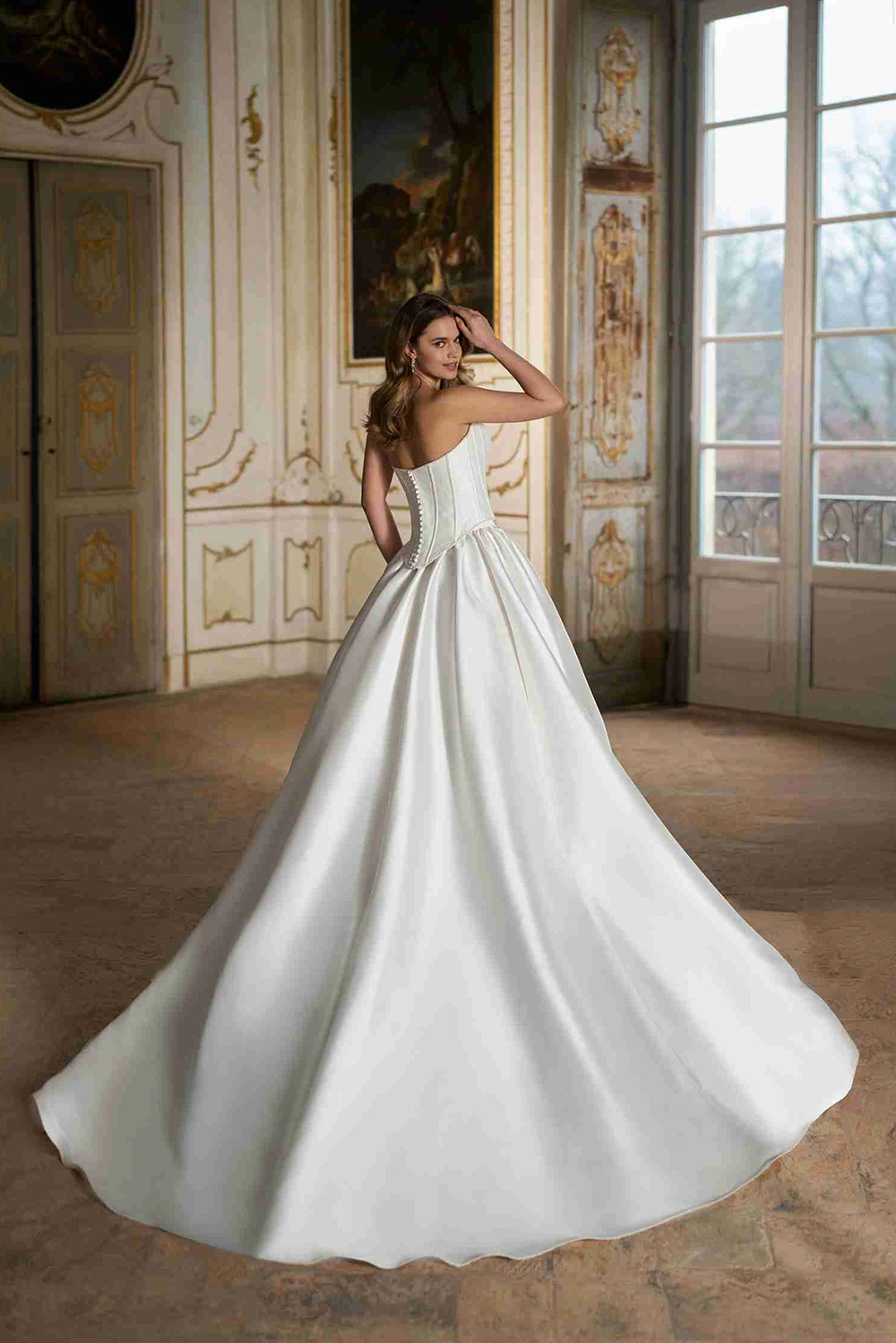 Brautkleid Modell Numa (Braut-Rock) von Herve Paris – Hinten