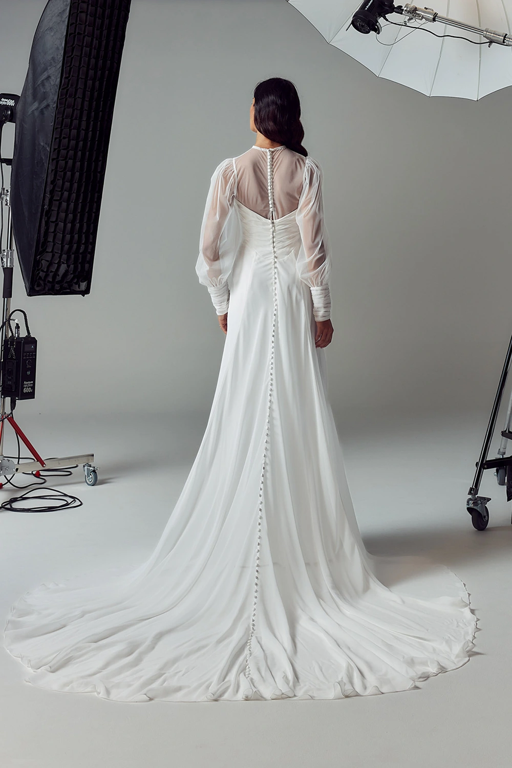 Brautkleid Modell Carolina von Evie Young – Rückenansicht