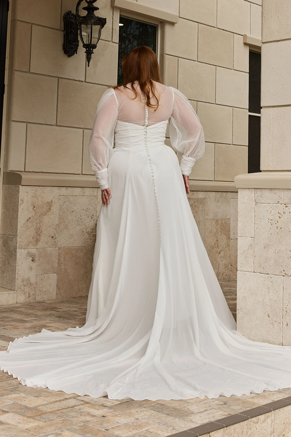 Brautkleid Modell Carolina Curvy von Evie Young – Rückenansicht