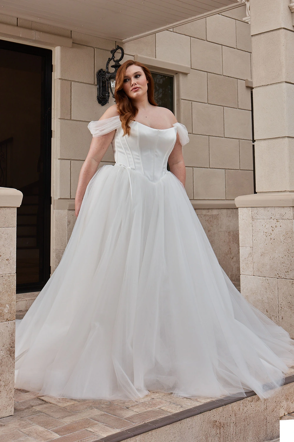 Brautkleid Modell Rosie curvy von Evie Young – Vorschau