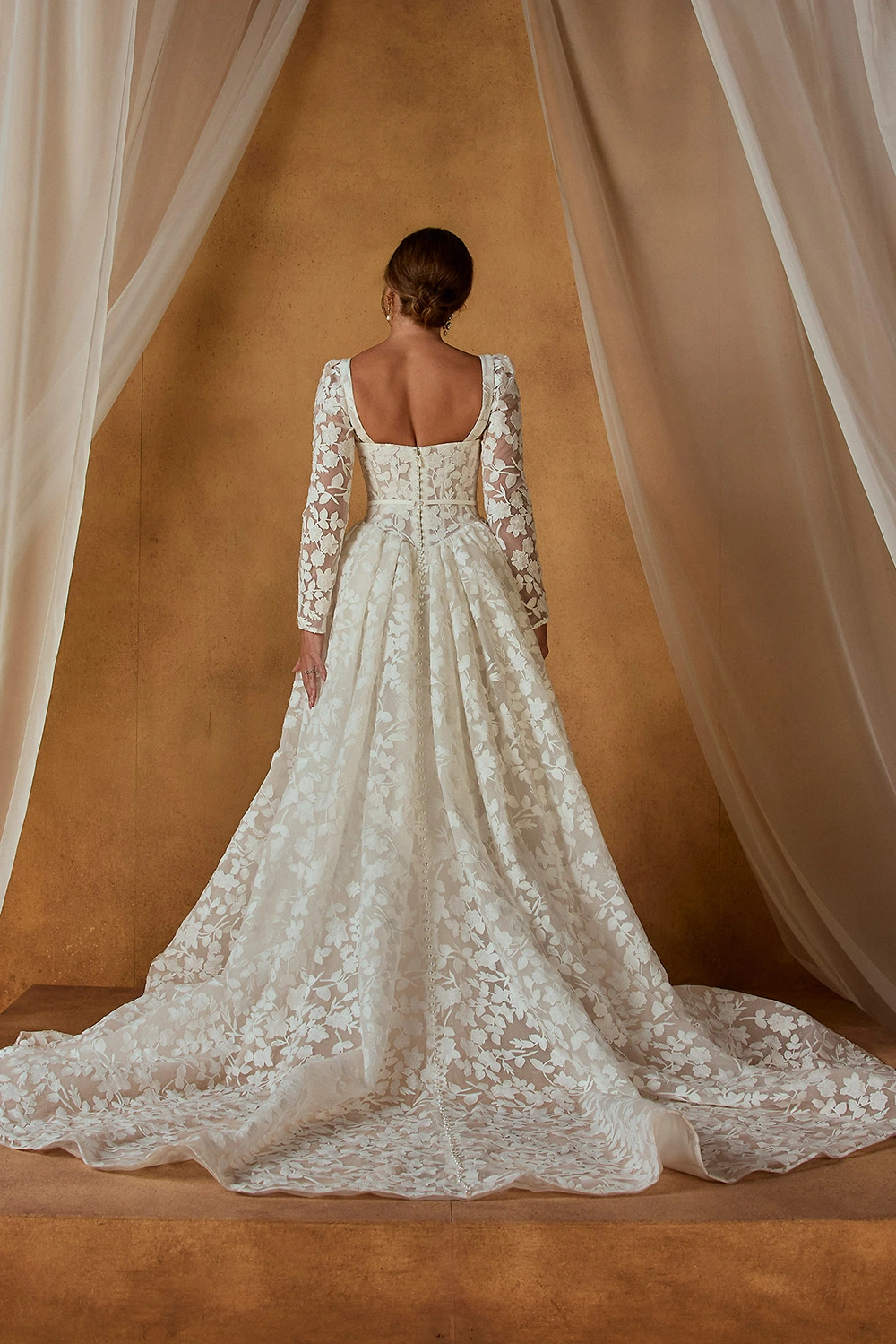 Brautkleid Modell Noble von Madi Lane – Rückensicht