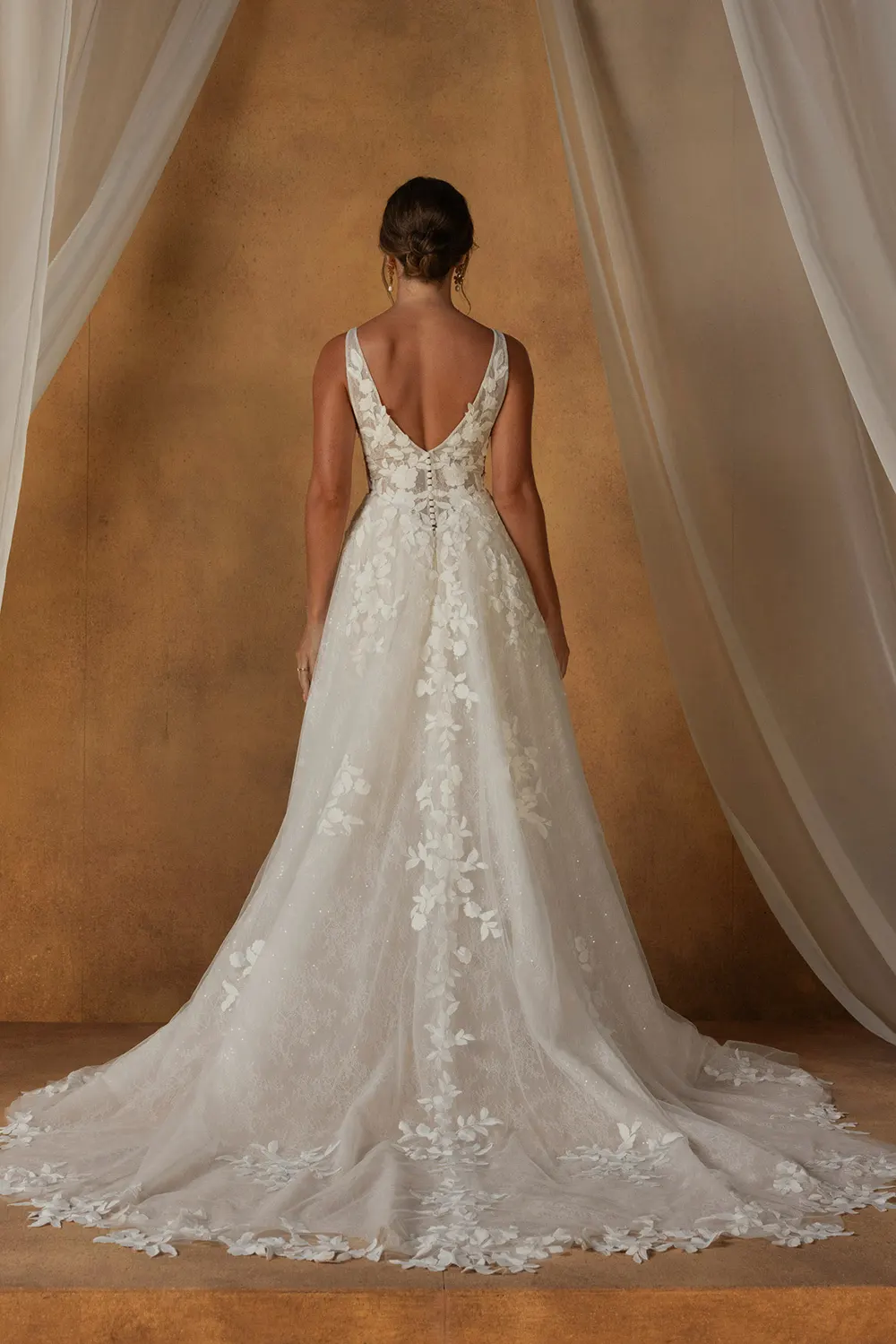 Brautkleid Modell Neely von Madi Lane – Rückenansicht