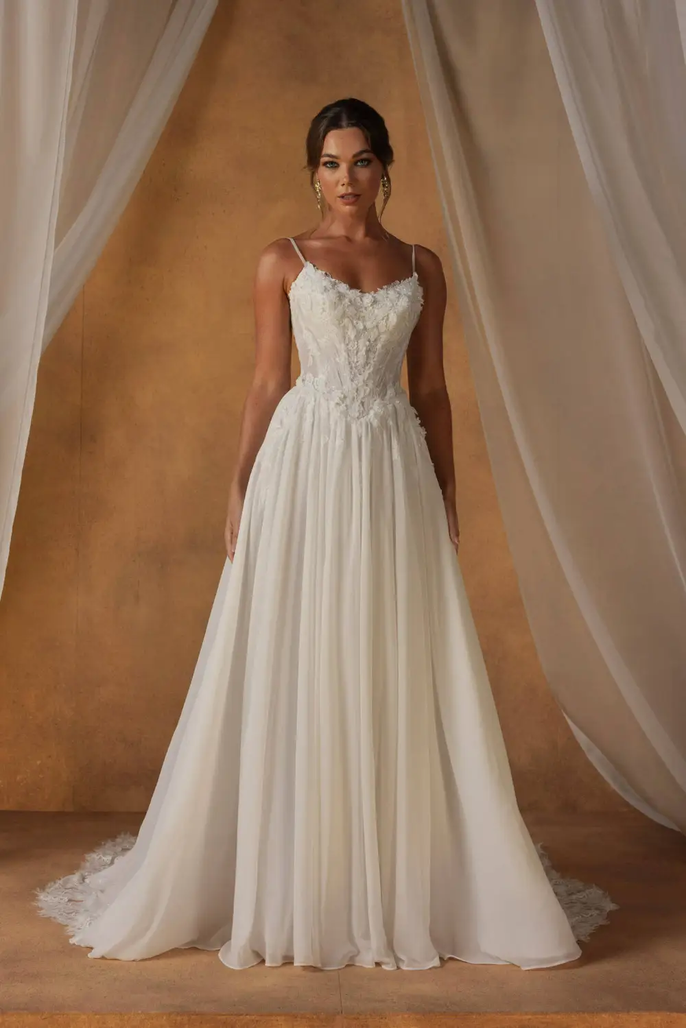 Brautkleid Modell Natiya von Madi Lane – Vorschau