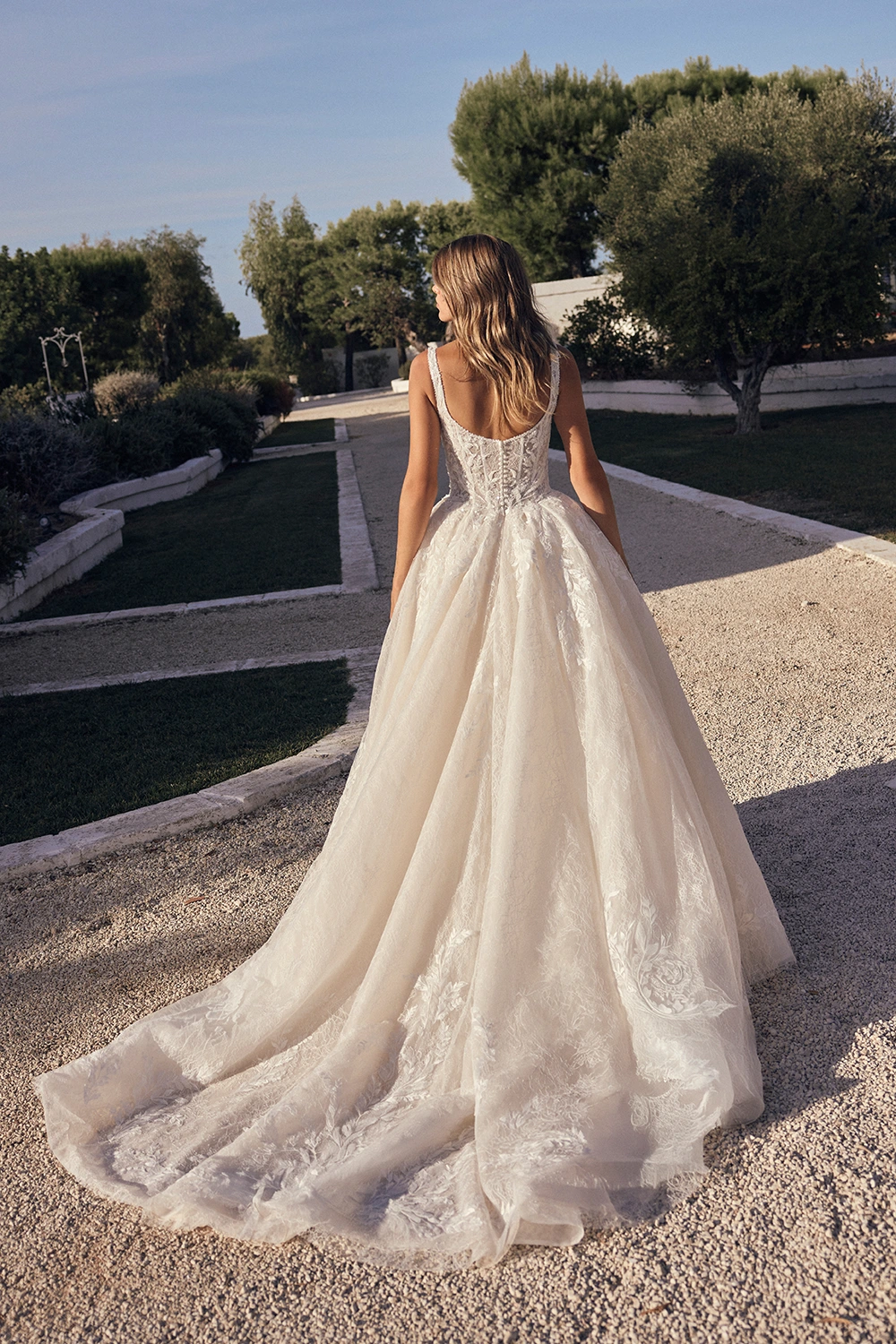 Brautkleid Modell Lissandra von Modeca – Schleppe