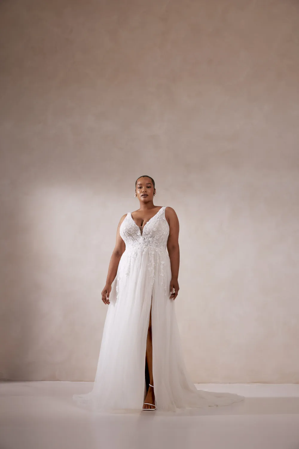 Brautkleid Modell Noemie Curvy von Adore Bridal – Vorschau
