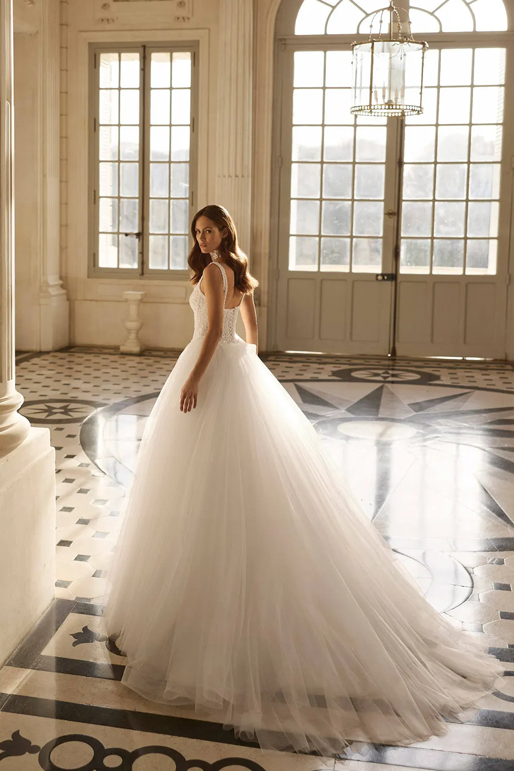 Brautkleid Modell Betia von AIRE Barcelona – Rückansicht