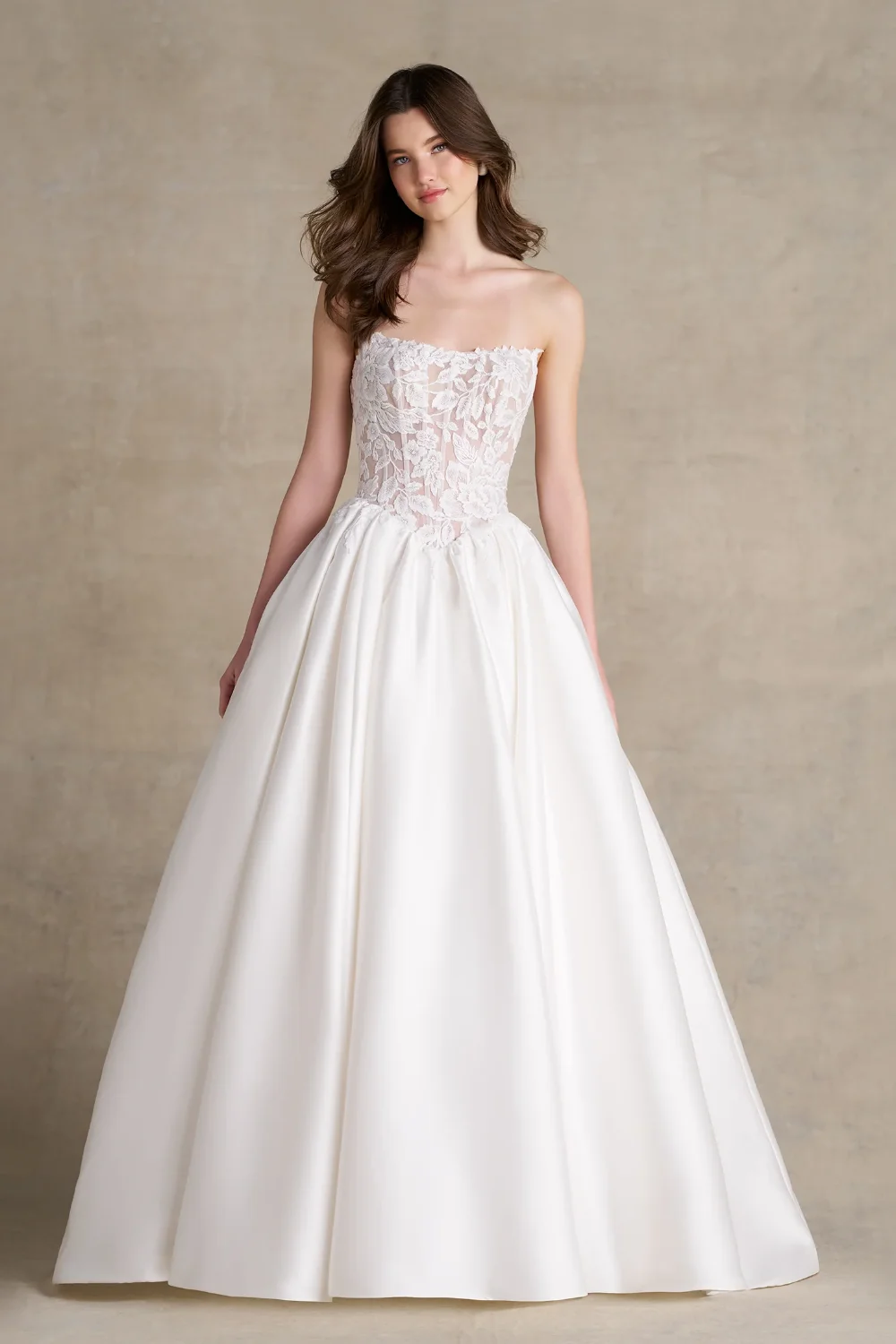 Brautkleid Modell R3970 von Allure Bridals – Vorderansicht