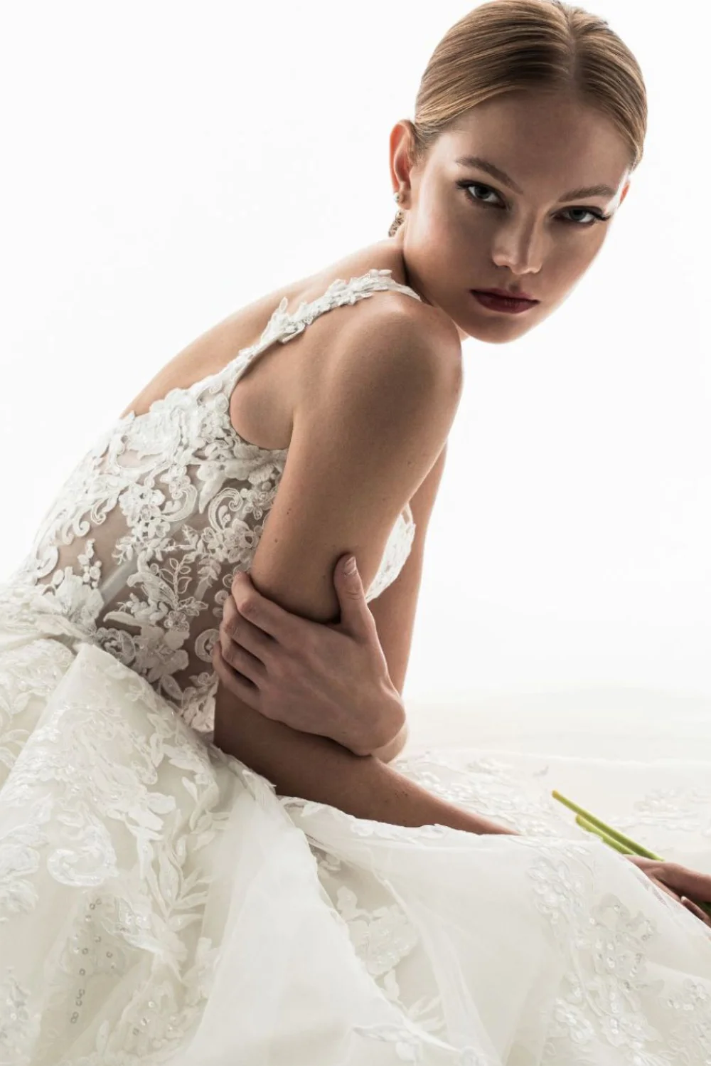 Brautkleid Modell Geranium von Enzoani – Seitenansicht