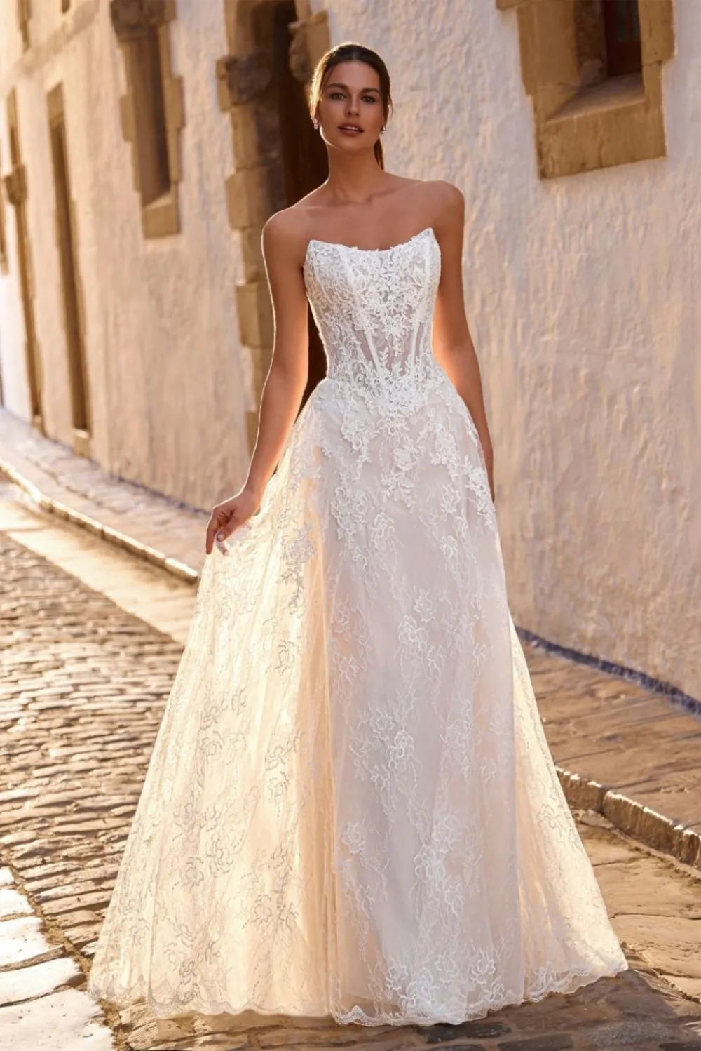 Brautkleid Modell Fravelle von Enzoani Love – Vorschau