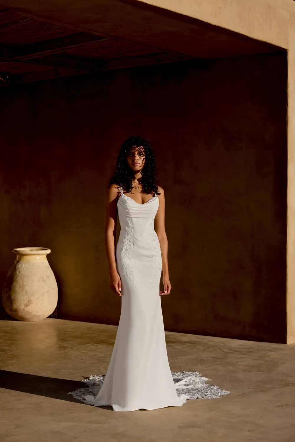 Brautkleid Modell 66447 von Lillian West – Vorderansicht