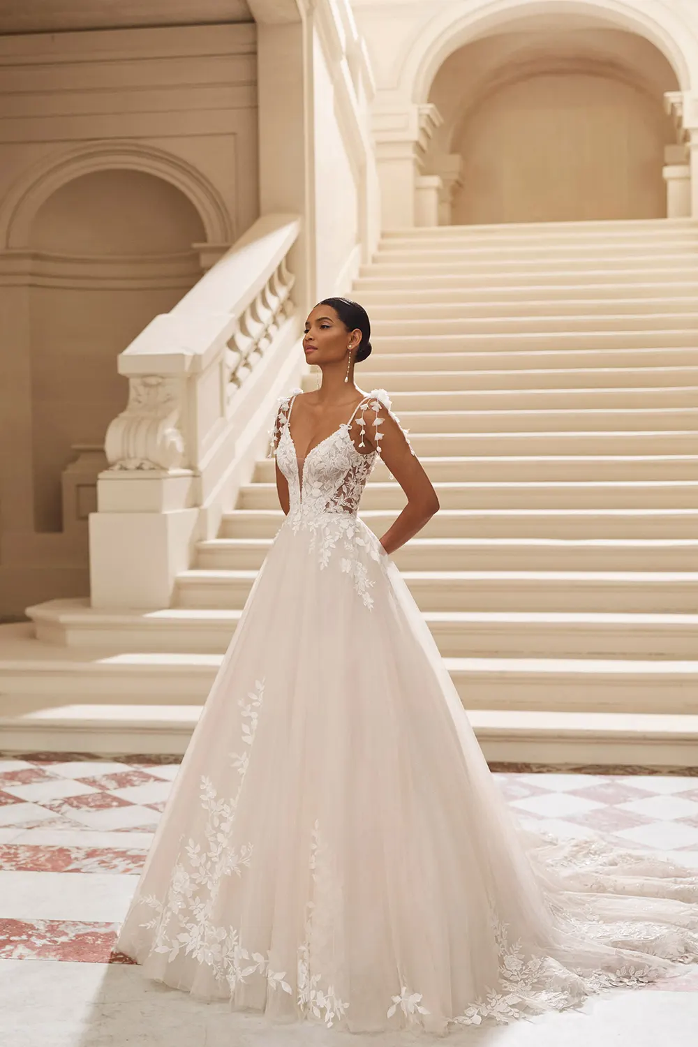Brautkleid Modell Alaya von Rosa Clará – Vorschau