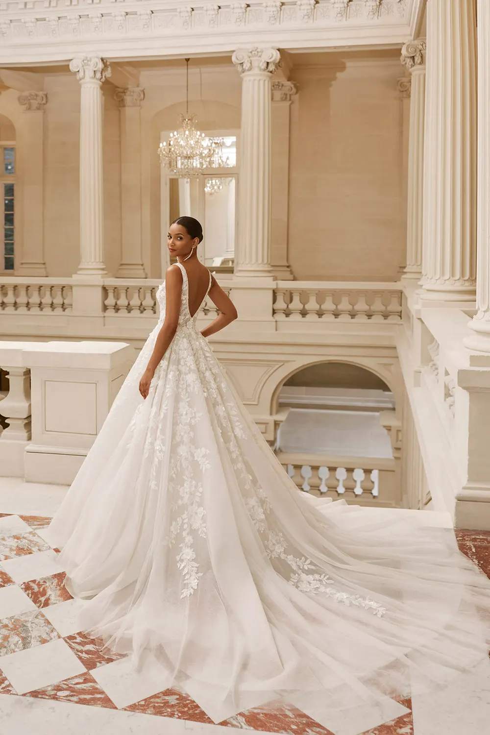 Brautkleid Modell Aleida von Rosa Clará – Rückenansicht