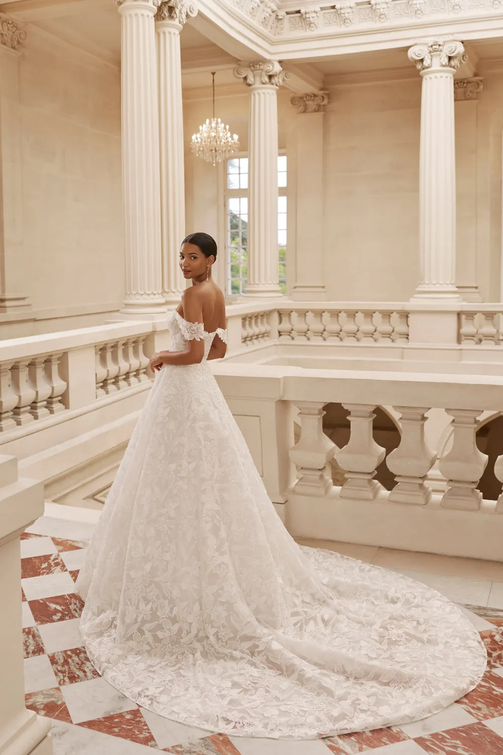 Brautkleid Modell Alysa von Rosa Clará – Rückansicht