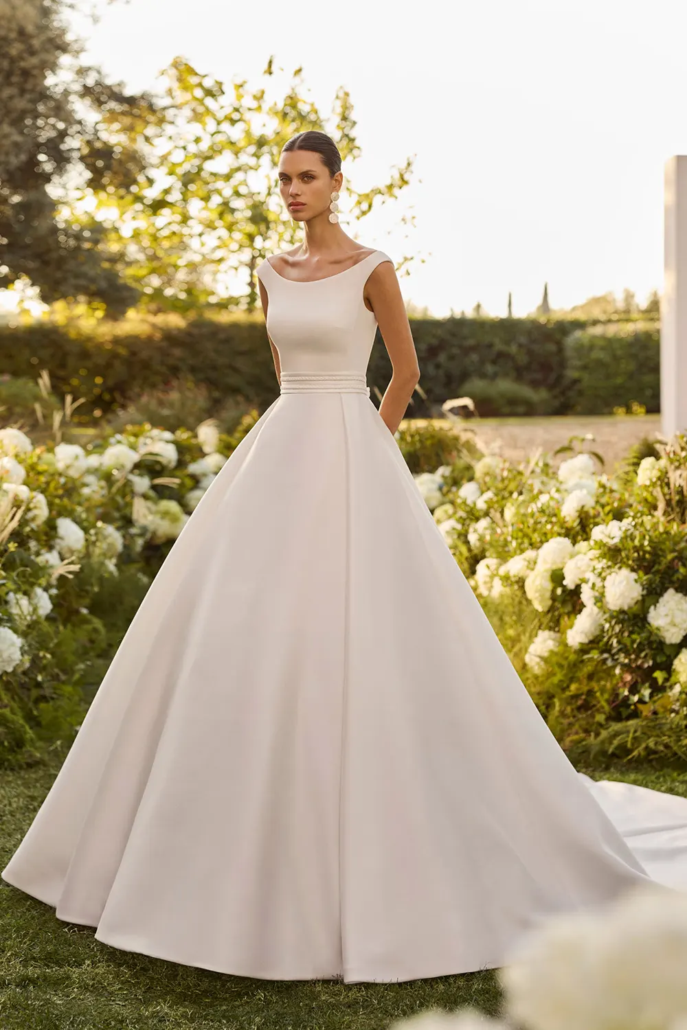 Brautkleid Modell Nore von Rosa Clará – Vollansicht Vorne