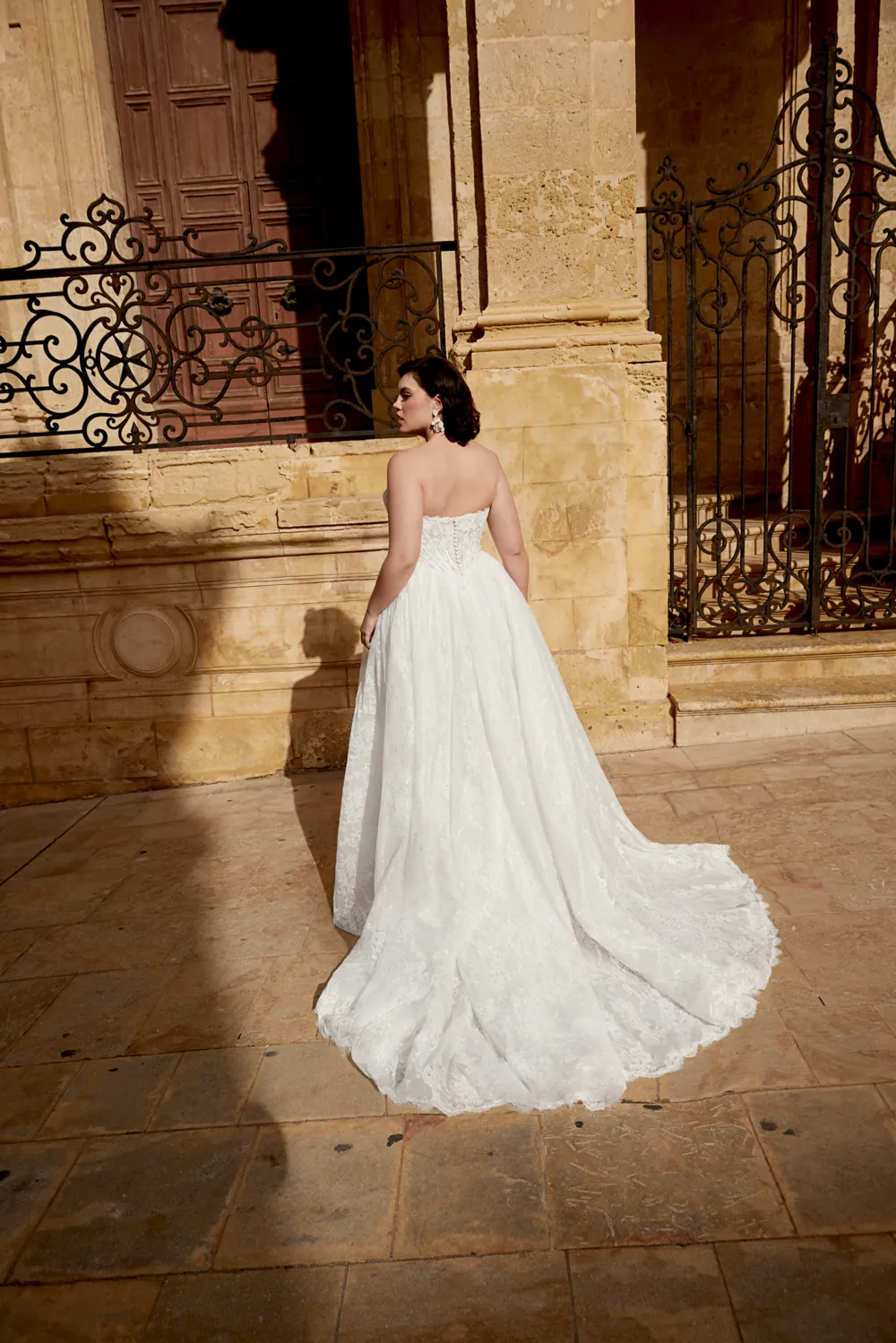 Brautkleid Modell 44575 Curvy von Sincerity – Hinten