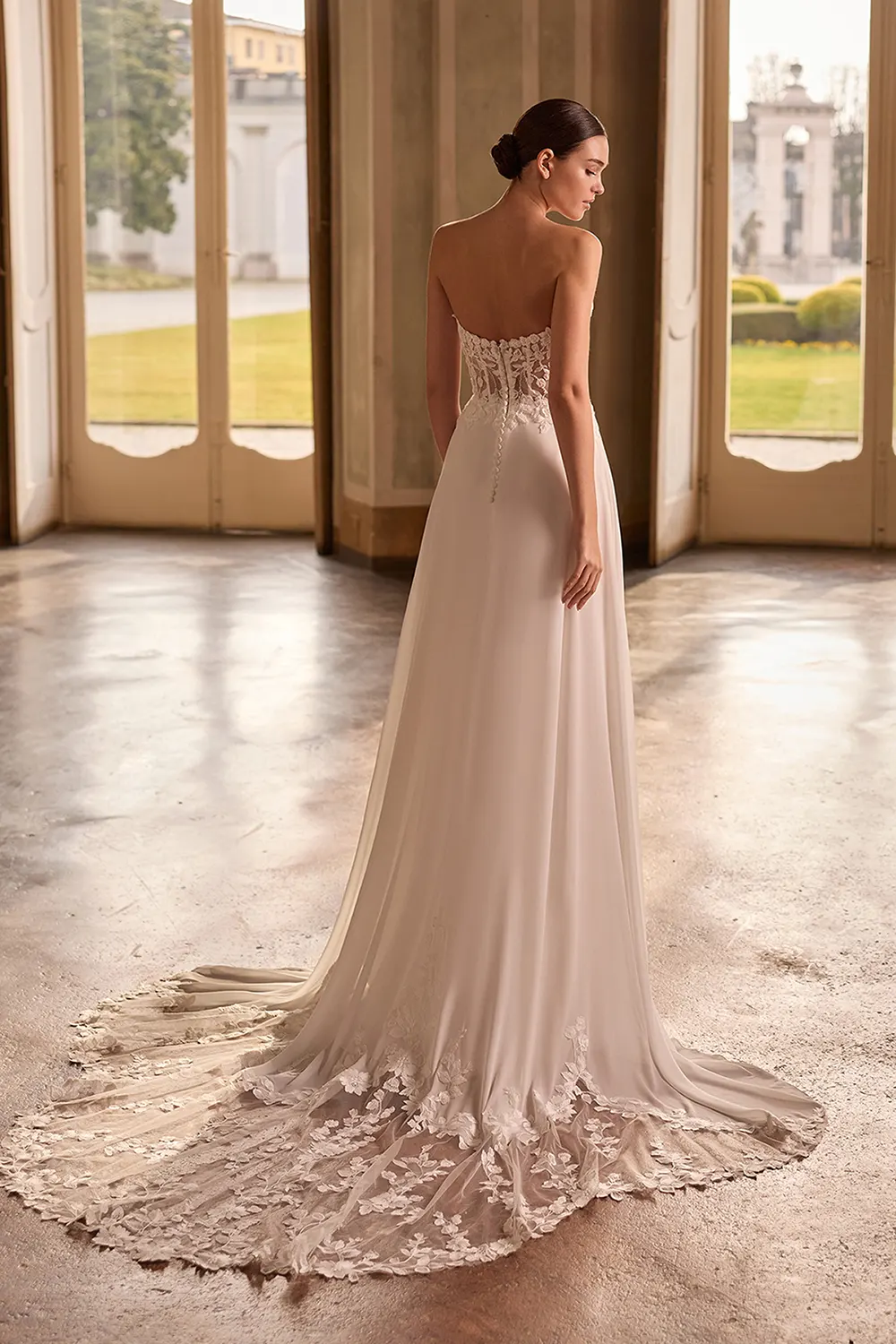 Brautkleid Modell Elysia von Alberto Palatchi – Detailansicht Hinten