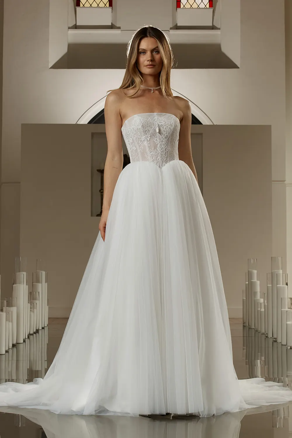 Brautkleid Modell Ariana von Evie Young Bridal – Vorderansicht