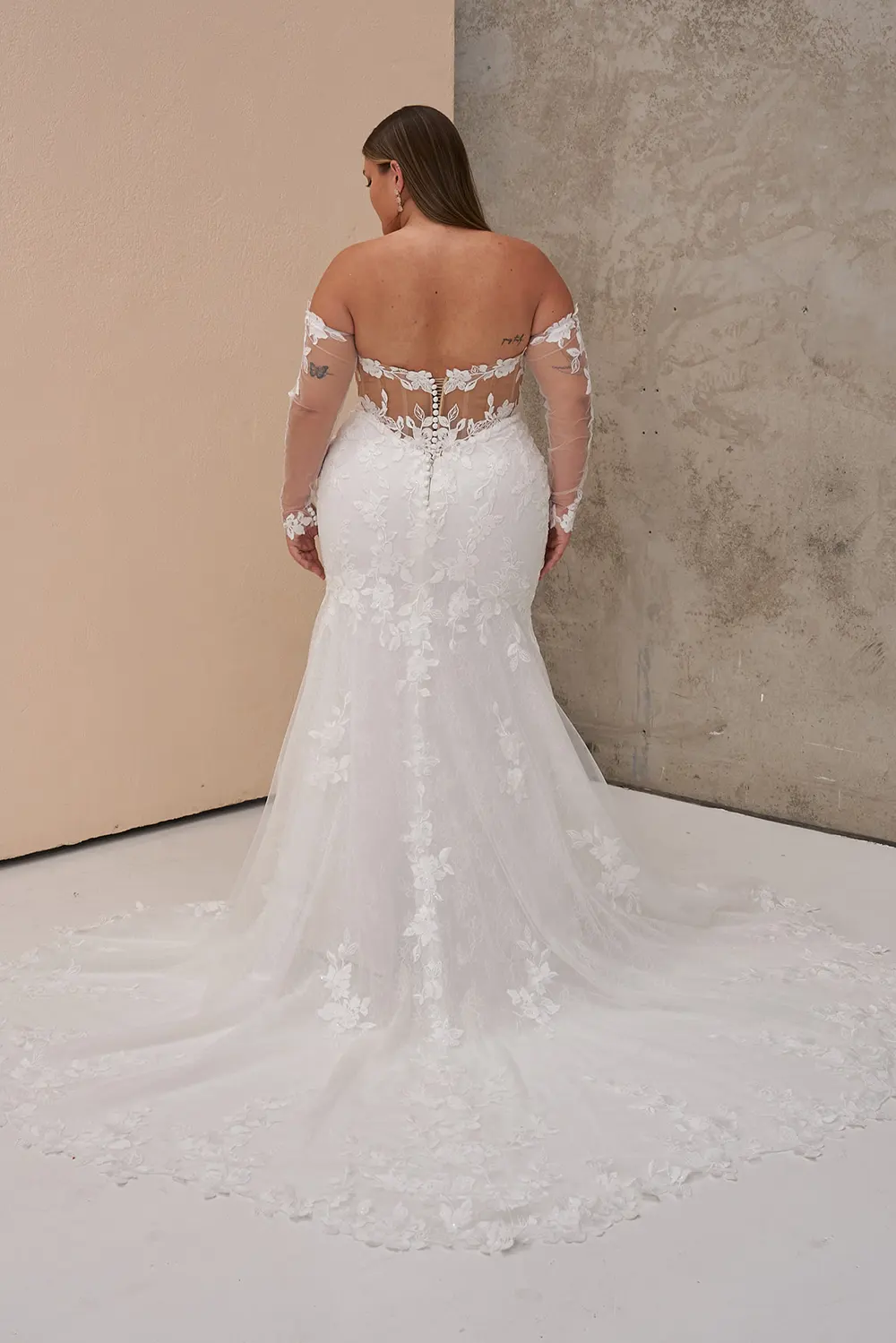 Brautkleid Modell Ohana Curvy von Madi Lane – Rückenansicht