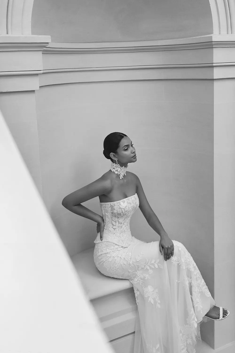 Brautkleid Modell Aina von Rosa Clará – sitzend