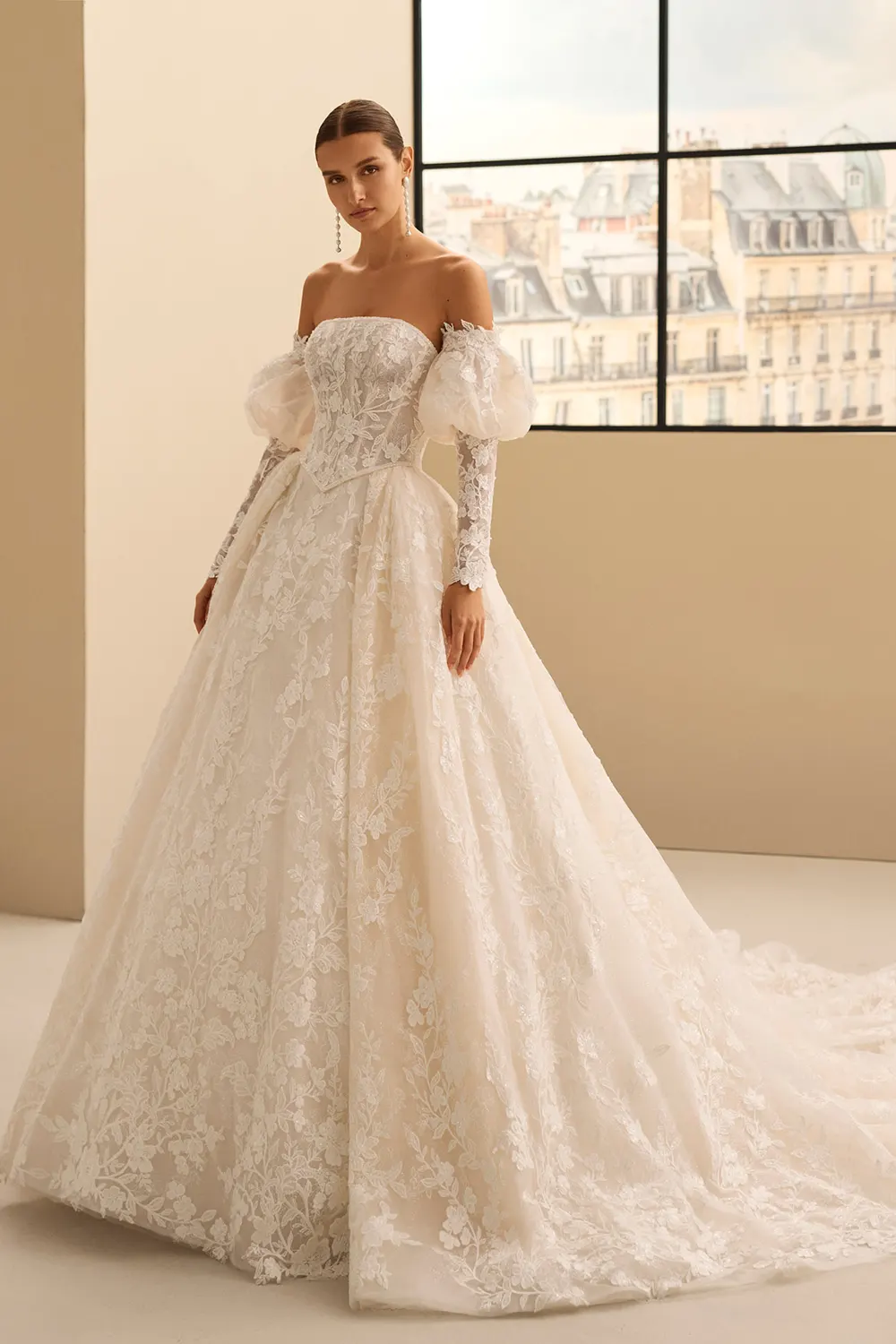 Brautkleid Modell Nesire von Rosa Clará – Vorschau