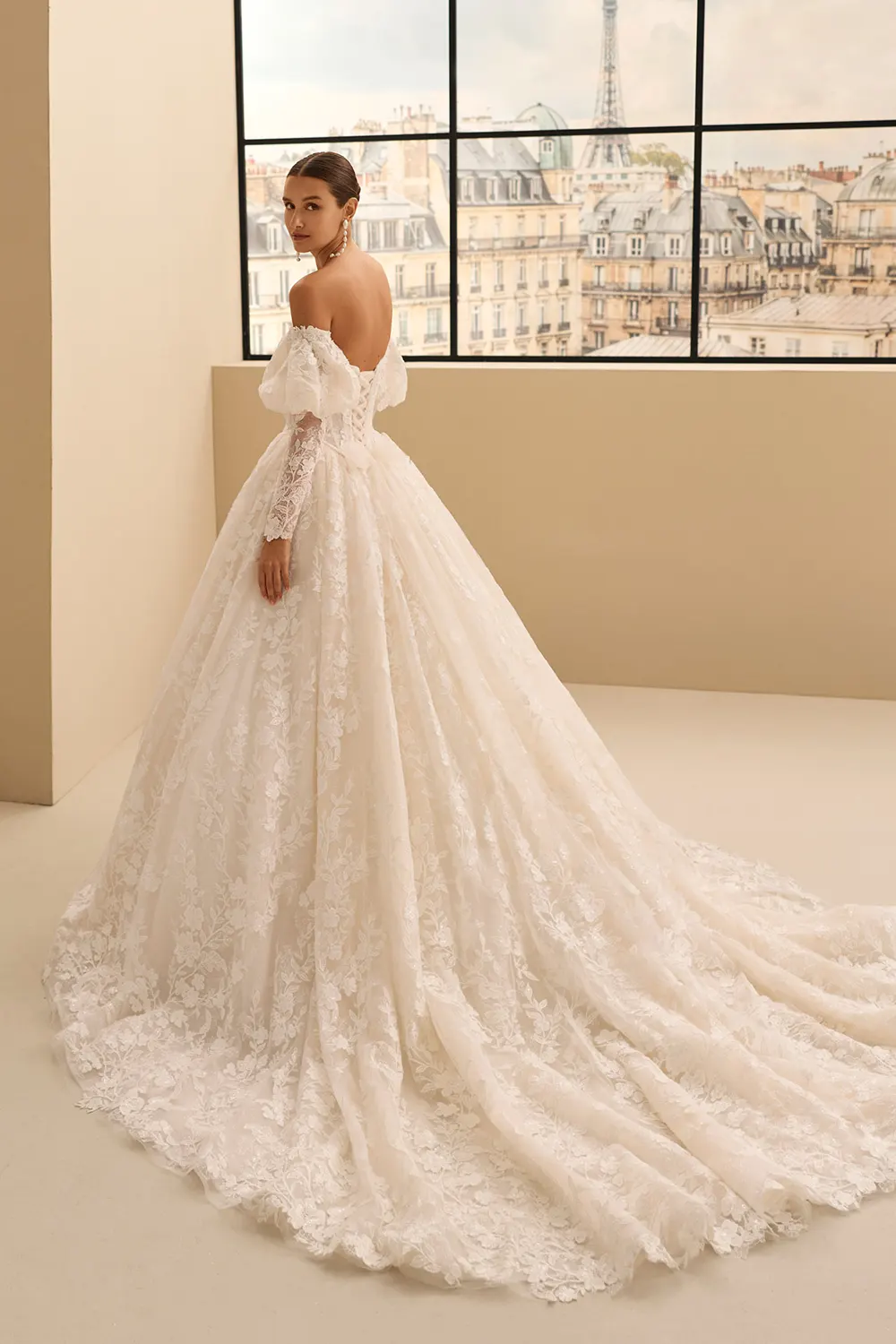 Brautkleid Modell Nesire von Rosa Clará – Rückenansicht