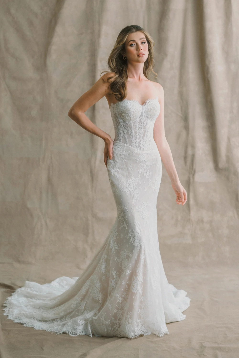 Brautkleid Modell Valentina von Allure Bridals – Vorschau