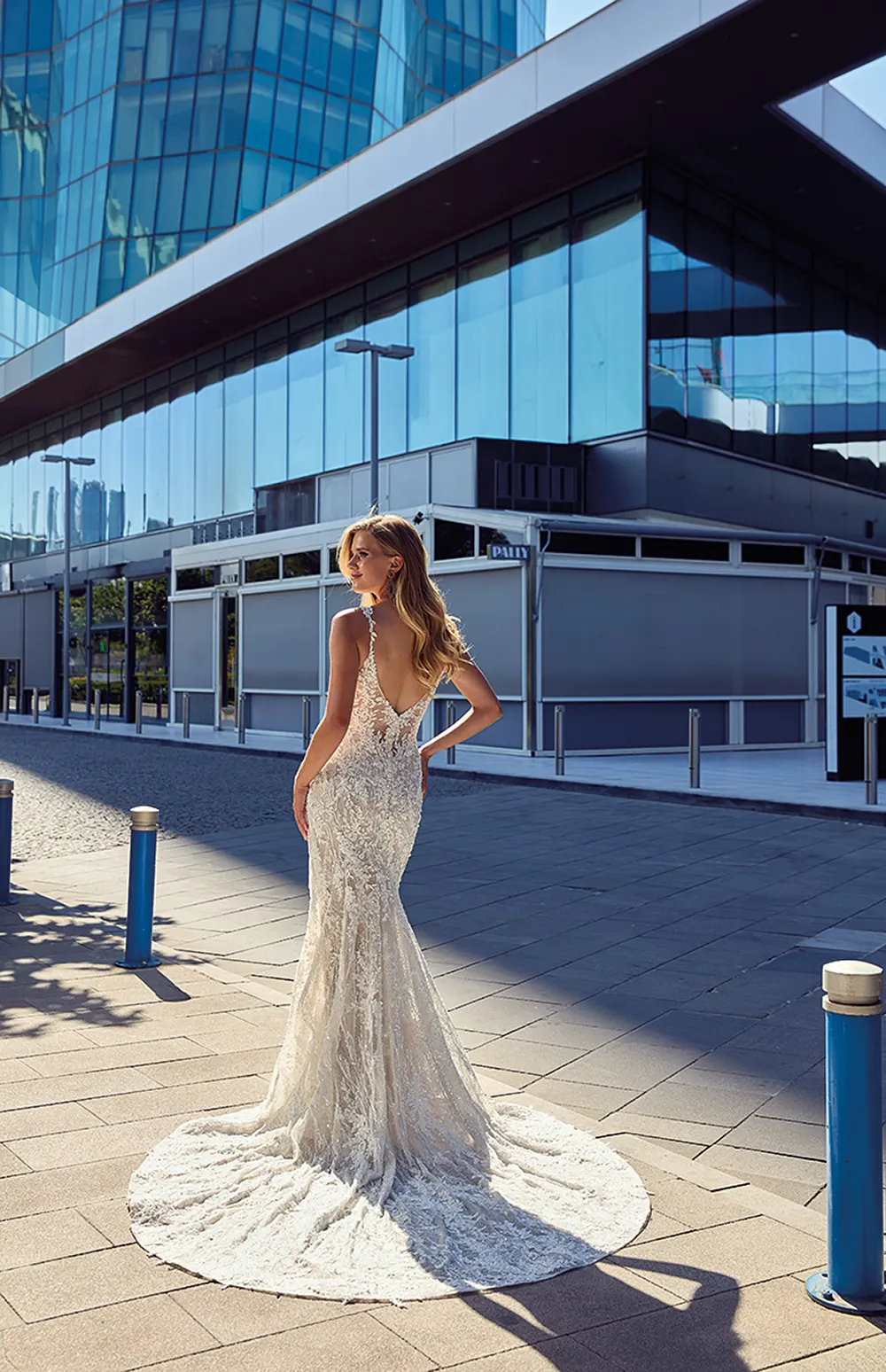 Brautkleid Modell Guri von Eddy K – Rückenansicht