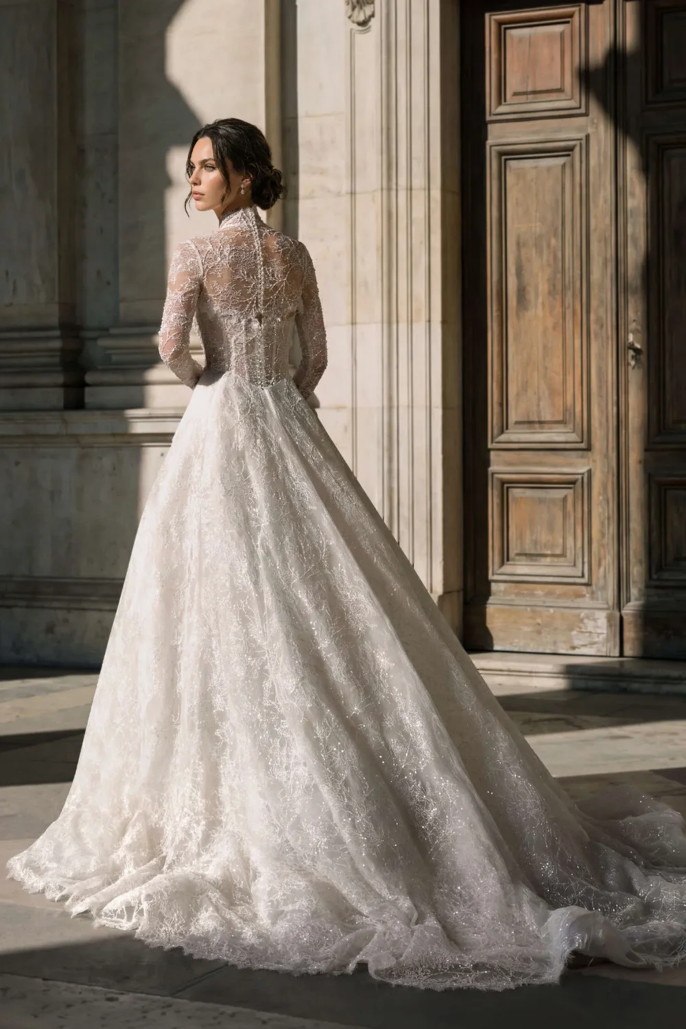 Brautkleid Modell Lyvorin von Pronovias – Rückenansicht